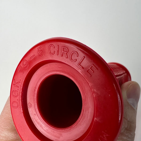 OLD SCHOOL BMX GRIPS WINNERS CIRCLE RED 4-1/4