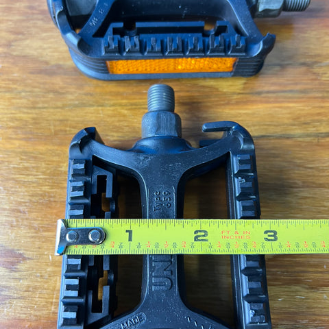 schwinn bicycle pedals FITS STINGRAY GREY GHOST & OTHERS VINTAGE Bicycle Heaven If you have threaded cranks Wellgo OEM Indoor Cycle SPD