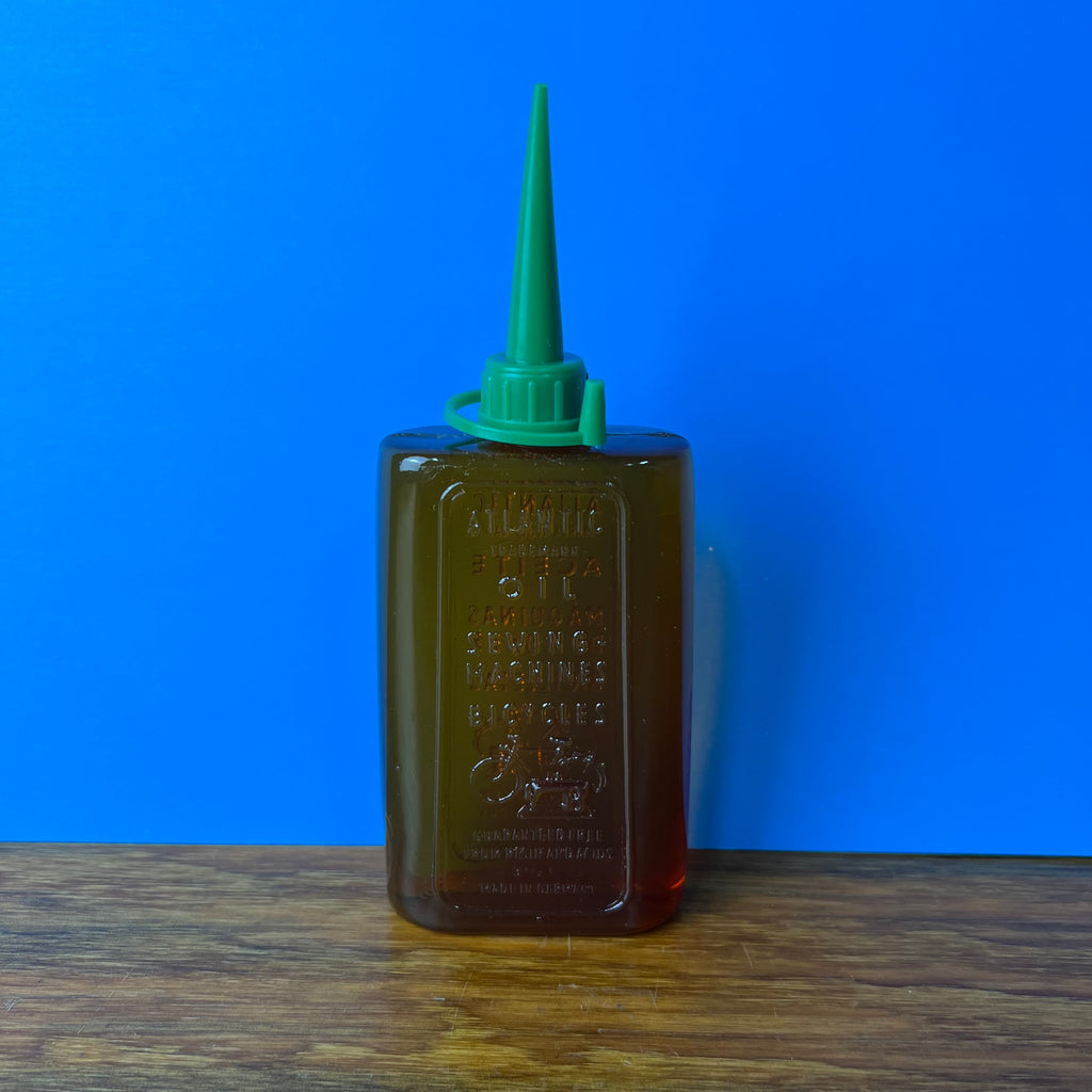 BICYCLE CHAIN OIL ATLANTIC TRADEMARK VINTAGE MADE IN GERMANY 3-1/2 OZ BOTTLE NOS