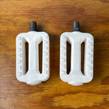 WHITE UNION JUNIOR BICYCLE PEDALS 9/16" FITS MURRAY RALEIGH HUFFY & OTHER NOS