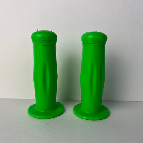 VINTAGE GREEN TRICYCLE GRIPS 5/8" ID. 3-3/8" LONG FIT ELGIN AMF HUFFY COLSON NOS