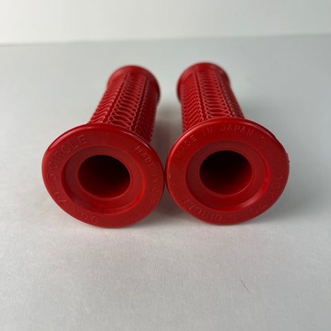 OLD SCHOOL BMX GRIPS WINNERS CIRCLE RED 4-1/4 OLD SCHOOL BMX GRIPS WINNERS CIRCLE RED 4-1/4