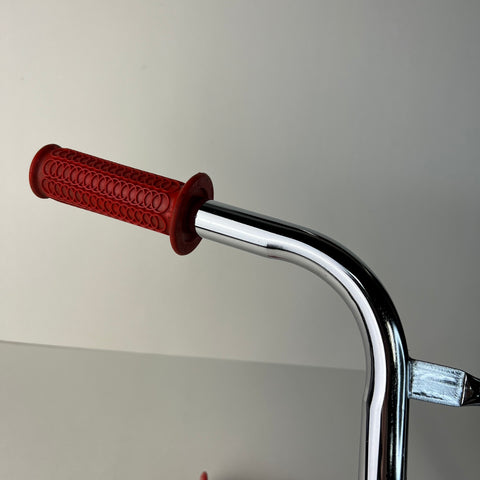 OLD SCHOOL BMX GRIPS WINNERS CIRCLE RED 4-1/4 OLD SCHOOL BMX GRIPS WINNERS CIRCLE RED 4-1/4