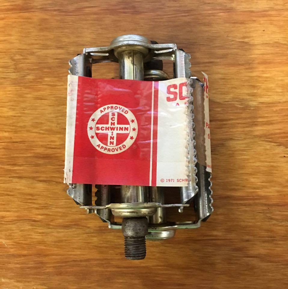 SCHWINN BICYCLE RAT TRAP PEDALS FASTBACK RAMS HORN VINTAGE NOS