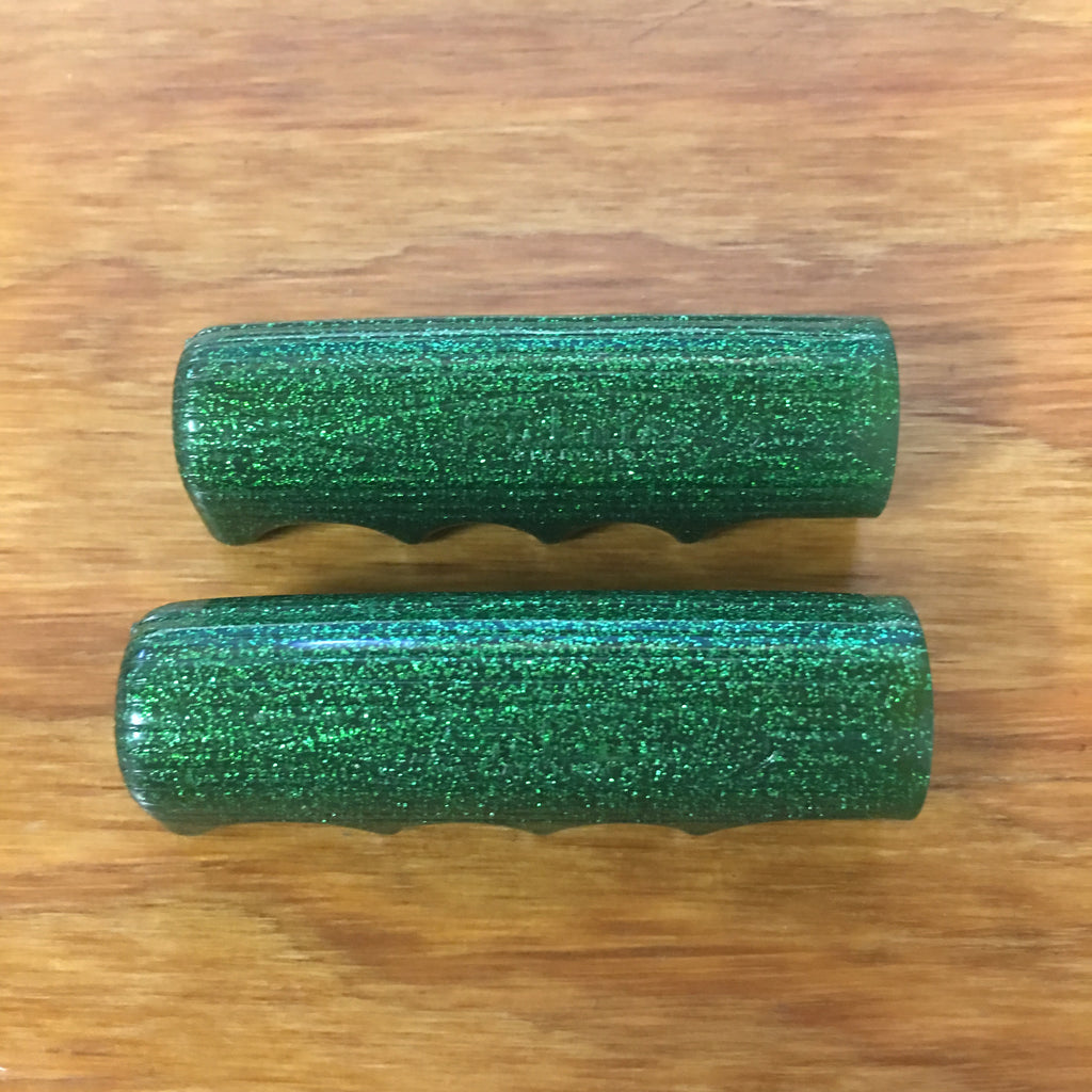 schwinn bicycle grips SCHWINN BICYCLE GRIPS CAMPUS GREEN NOS NEVER USED SHORT SIZE 3-1/4" LO – Bicycle Heaven