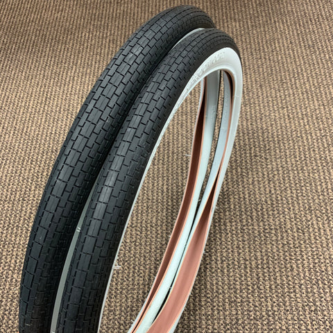 SCHWINN PHANTOM TYPHOON CORD TIRES 26 X 2.125 S-2 MINT PHANTOM B-6 AUTOCYCLE
