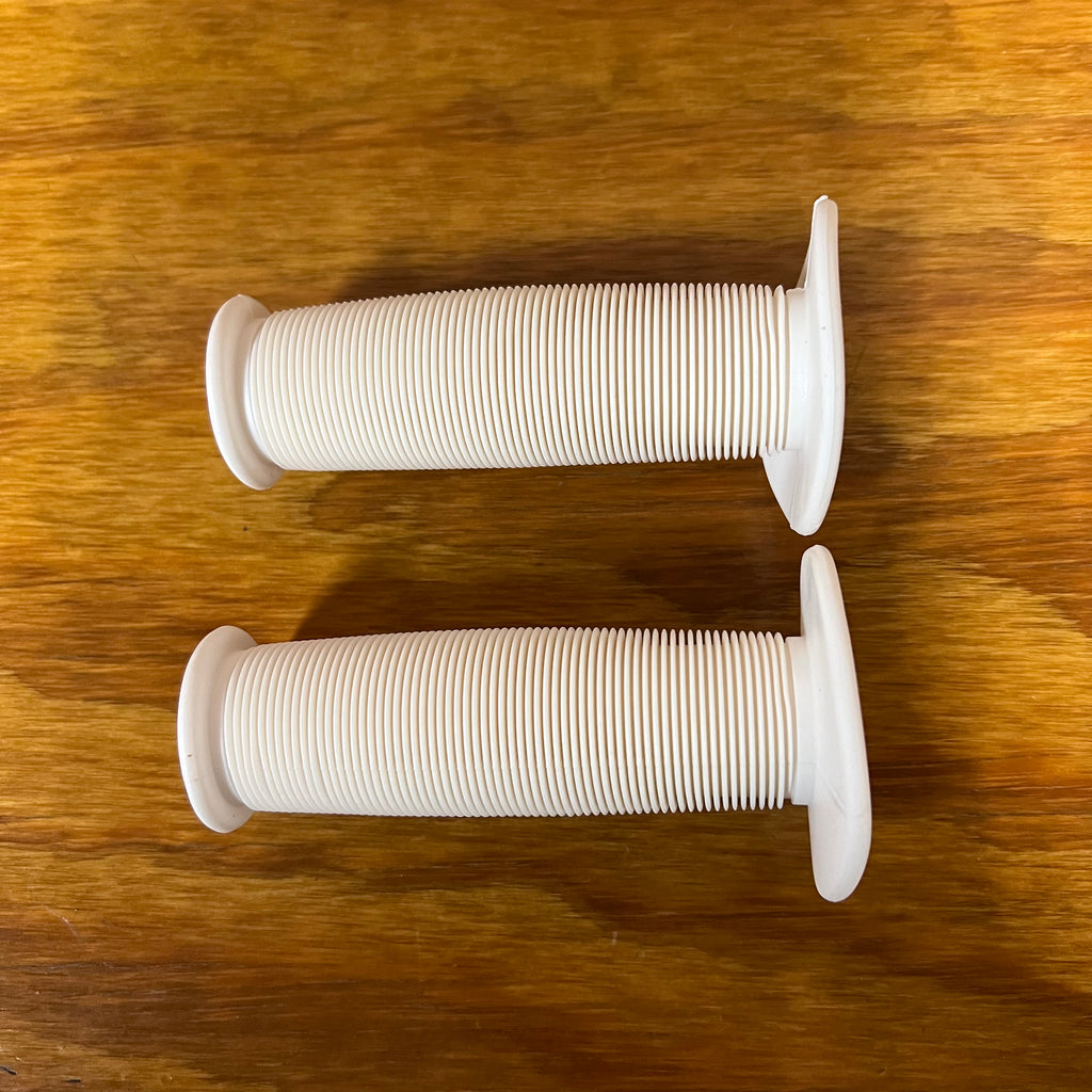 BICYCLE WHITE GRIPS FIT SCHWINN LIL CHIK STINGRAY HUFFY MURRAY