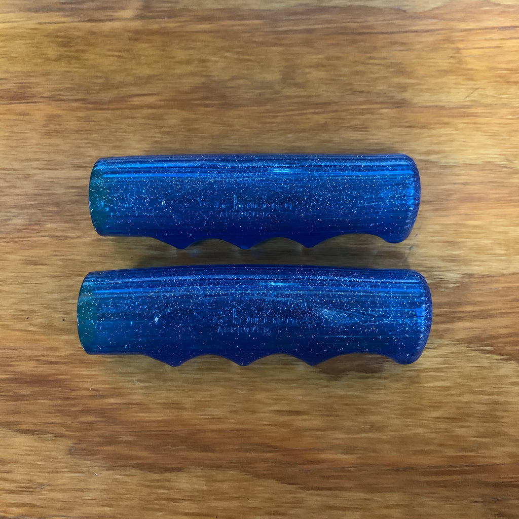 schwinn bicycle grips SCHWINN STING-RAY BICYCLE GRIPS BLUE PAIR FIT SPEEDSTER OTHERS AUTHENTIC