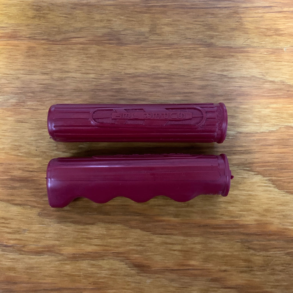 BICYCLE GRIPS WESTERN FLYER SUPER JET RED NOS