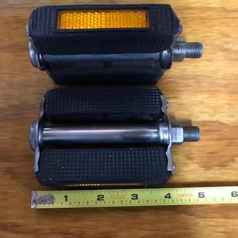 block pedals SCHWINN APPROVED BLOCK PEDALS FITS ORANGE KRATE STINGRAYS & OTHERS VIN – Bicycle Heaven