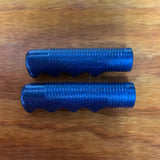 HUNT WILDE BICYCLE HANDLE BAR GRIPS BLUE GLITTER FITS MUSCLE BIKES SCHWINN HUFFY
