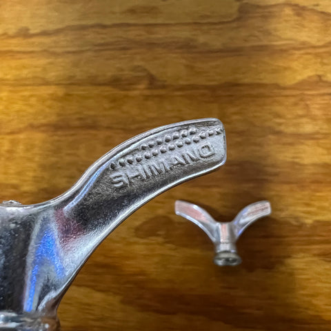Ecrou Axe Roue Velo Ancien Pour Vélos, 2 Vis Papillons Sova 8 Ecrou Axe Roue Velo Ancien Pour Vélos, 2 Vis Papillons Sova 8