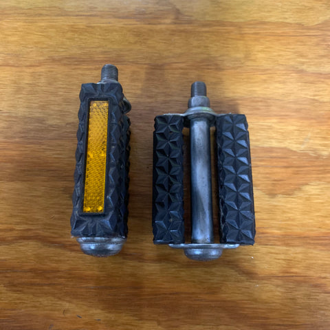SCHWINN BICYCLE PEDALS FITS STINGRAY GREY GHOST & OTHERS VINTAGE