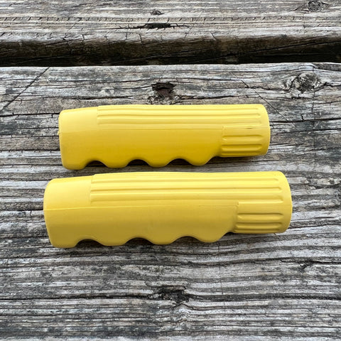 VINTAGE YELLOW TRICYCLE GRIPS 3/4" ID, 3-1/2" LONG FITS COLSON AMF ELGIN HUFFY NOS