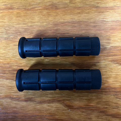 BICYCLE GRIPS BLACK FOR MOUNTAIN BMX BIKES & OTHERS