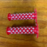 BMX BICYCLE GRIPS RED WITH WHITE STAR FOR OLD SCHOOL GT MONGOOSE & OTHERS NEW